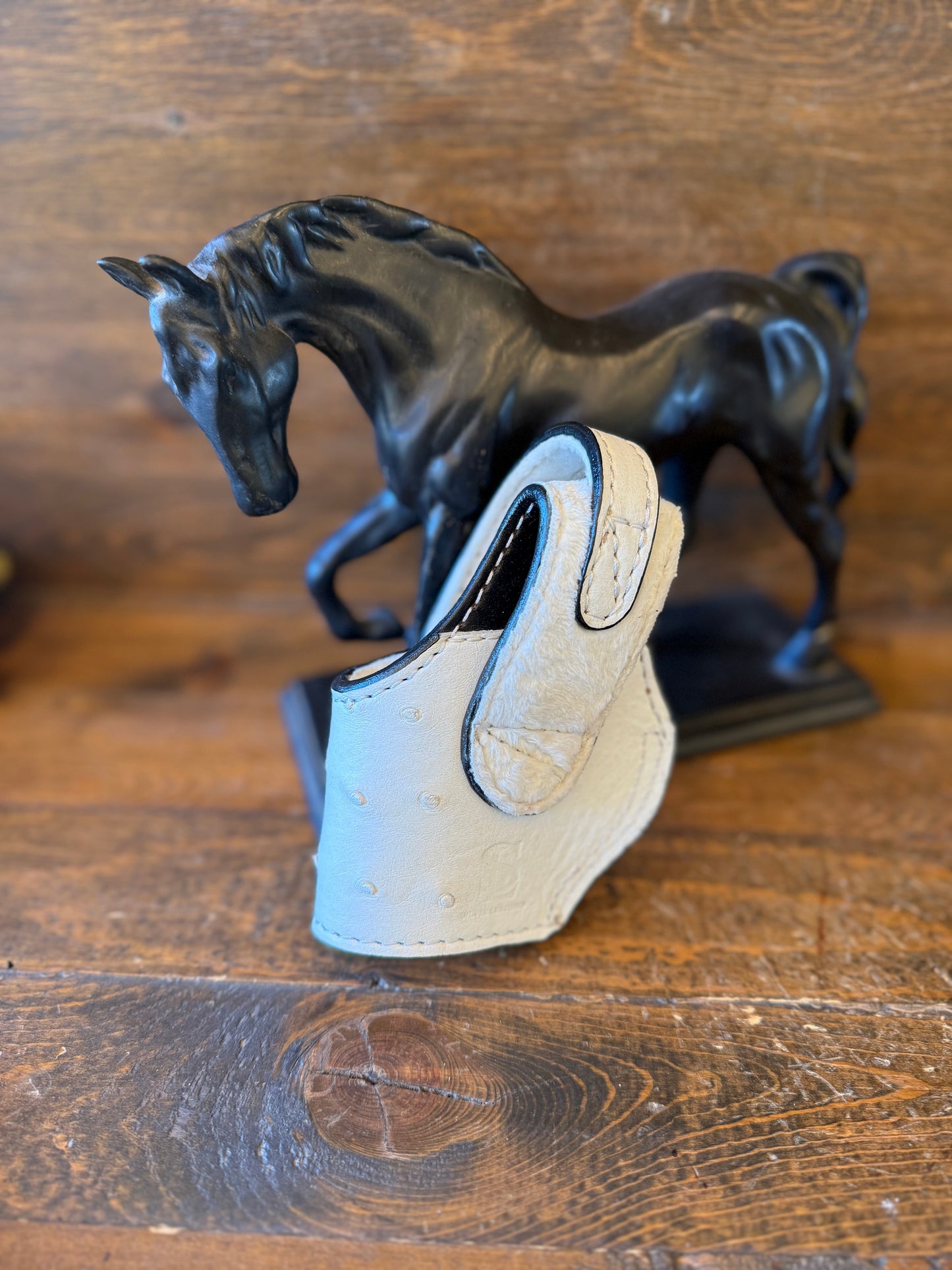 White/white ostrich skin compact holster ( 1911 )