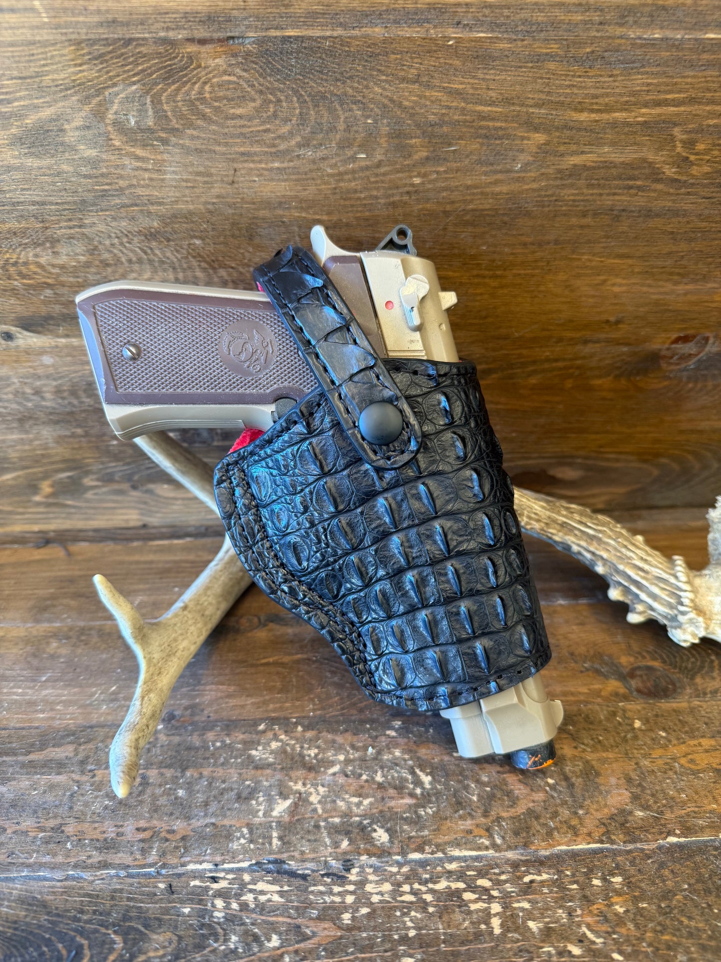 Black/Red Hornback Alligator Holster ( Glock , Beretta )