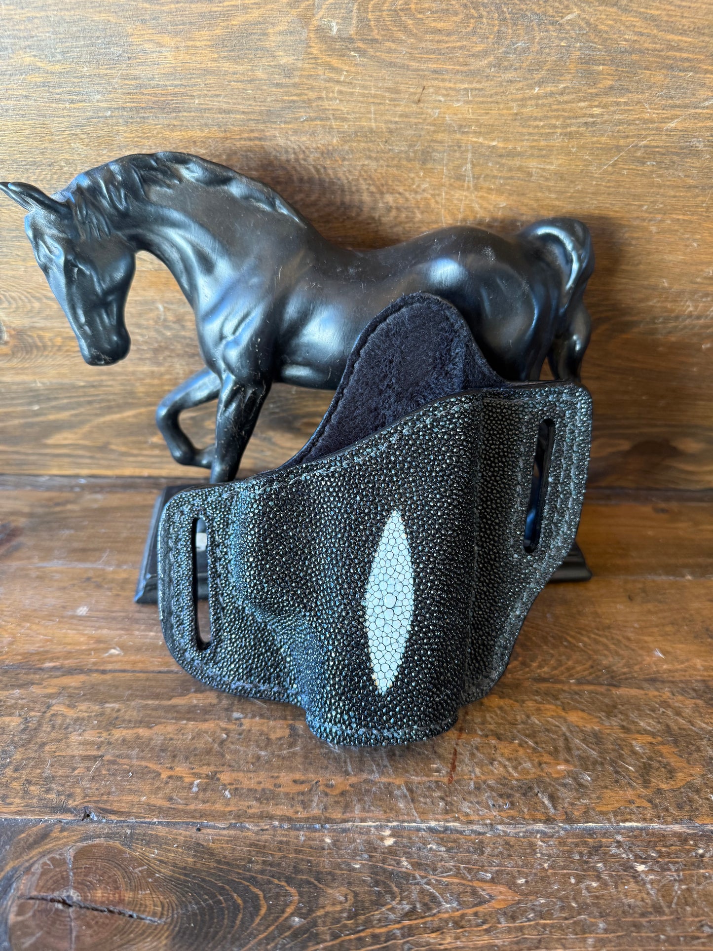 Black stingray skin full holster ( Glock )
