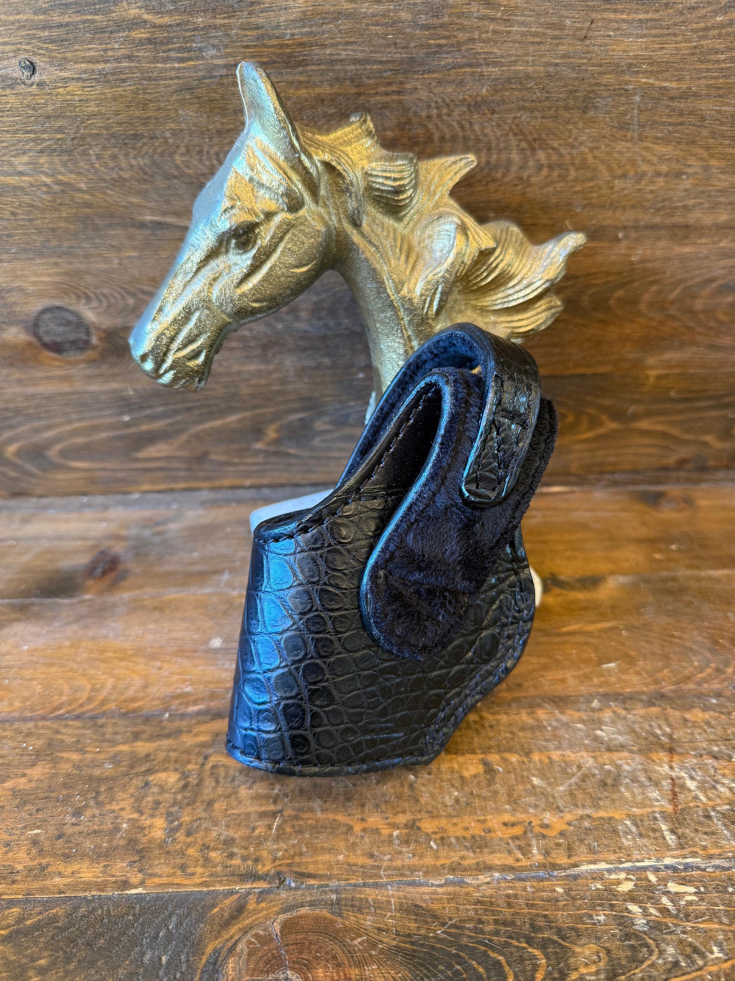 Black/gold alligator belly skin compact holster (1911)