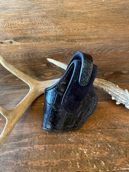 Black/gold alligator belly skin compact holster (1911)