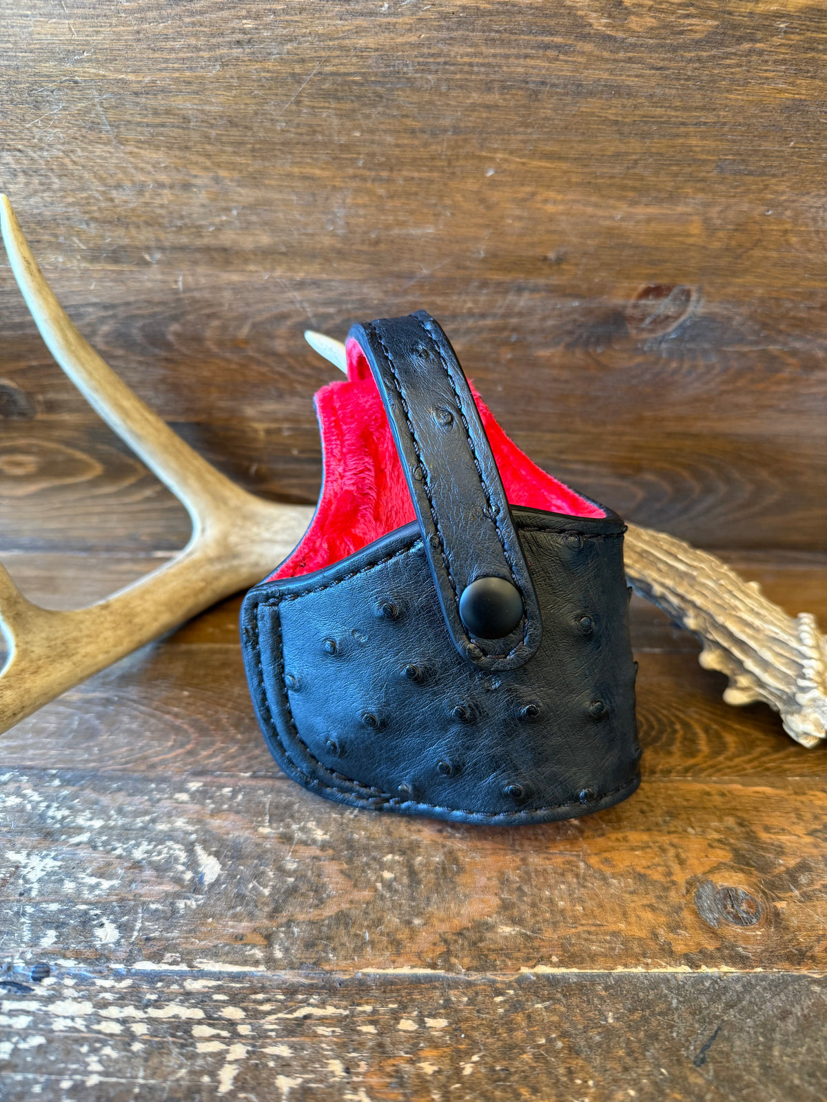 Black/Red ostrich skin compact holster ( Glock )