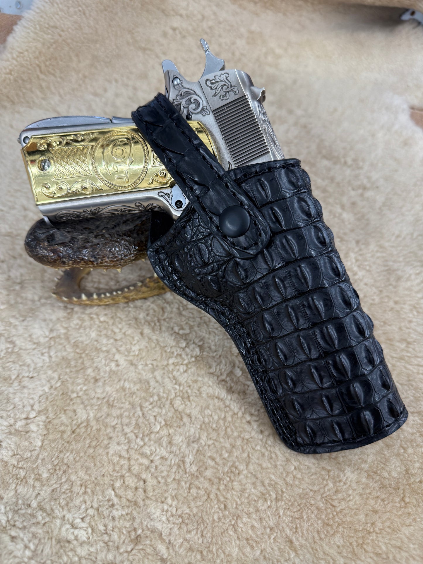 Black Alligator Hornback skin full holster 5”