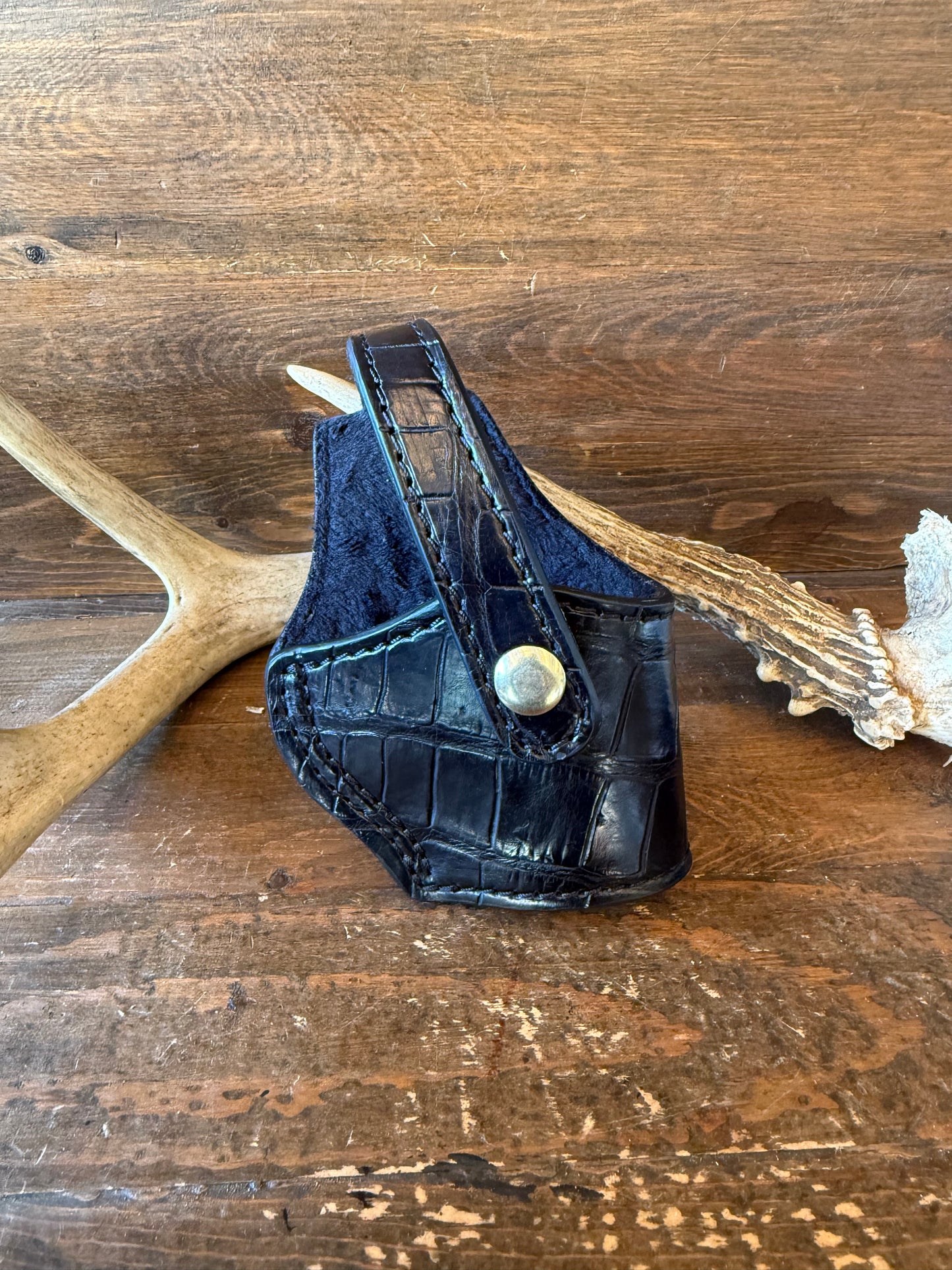 Black/gold alligator belly skin compact holster (1911)