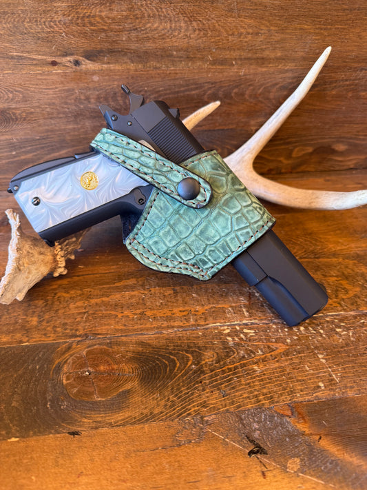 Green alligator skin compact holster (1911)