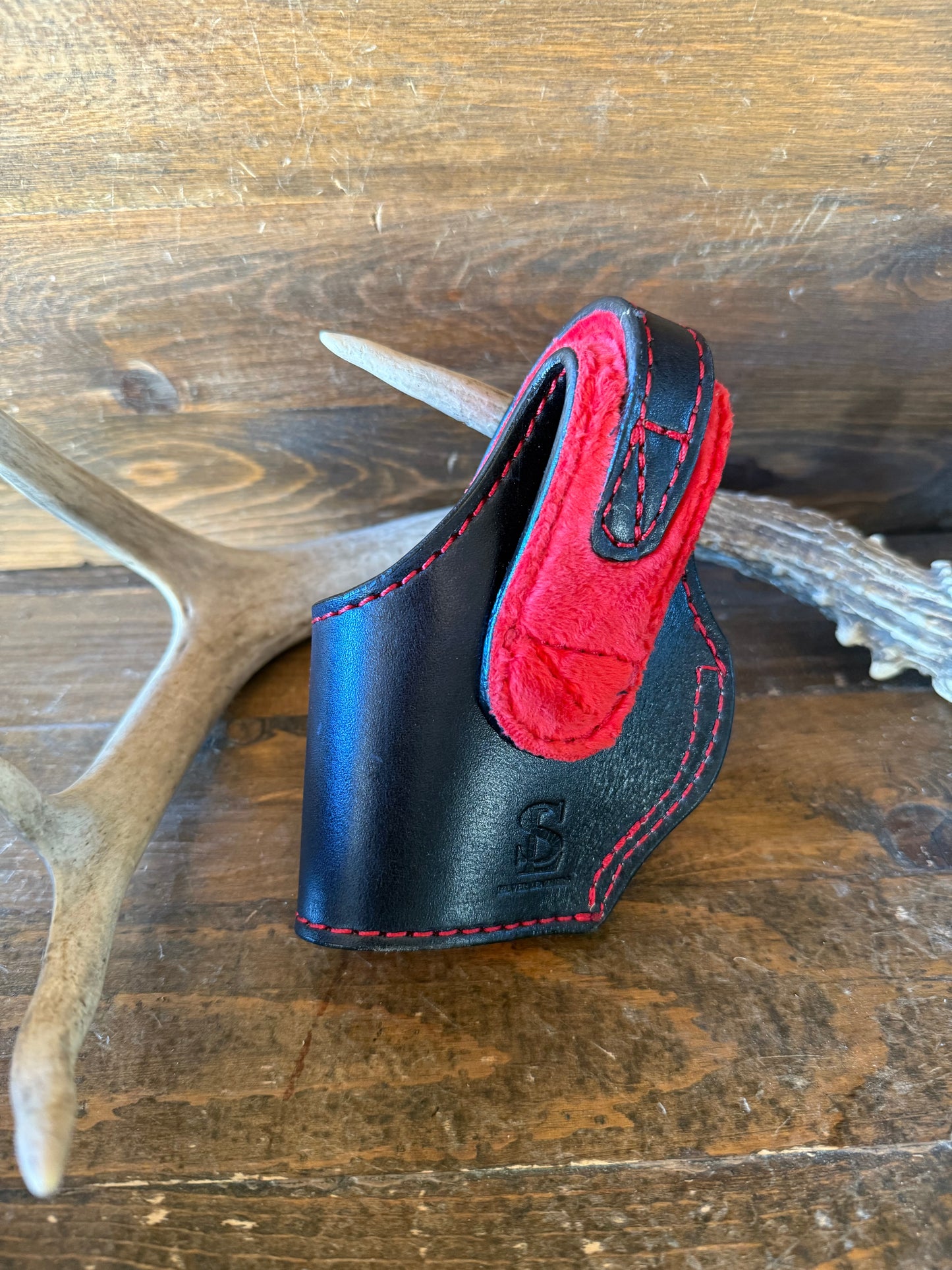 Black/red  compact holsters (1911)