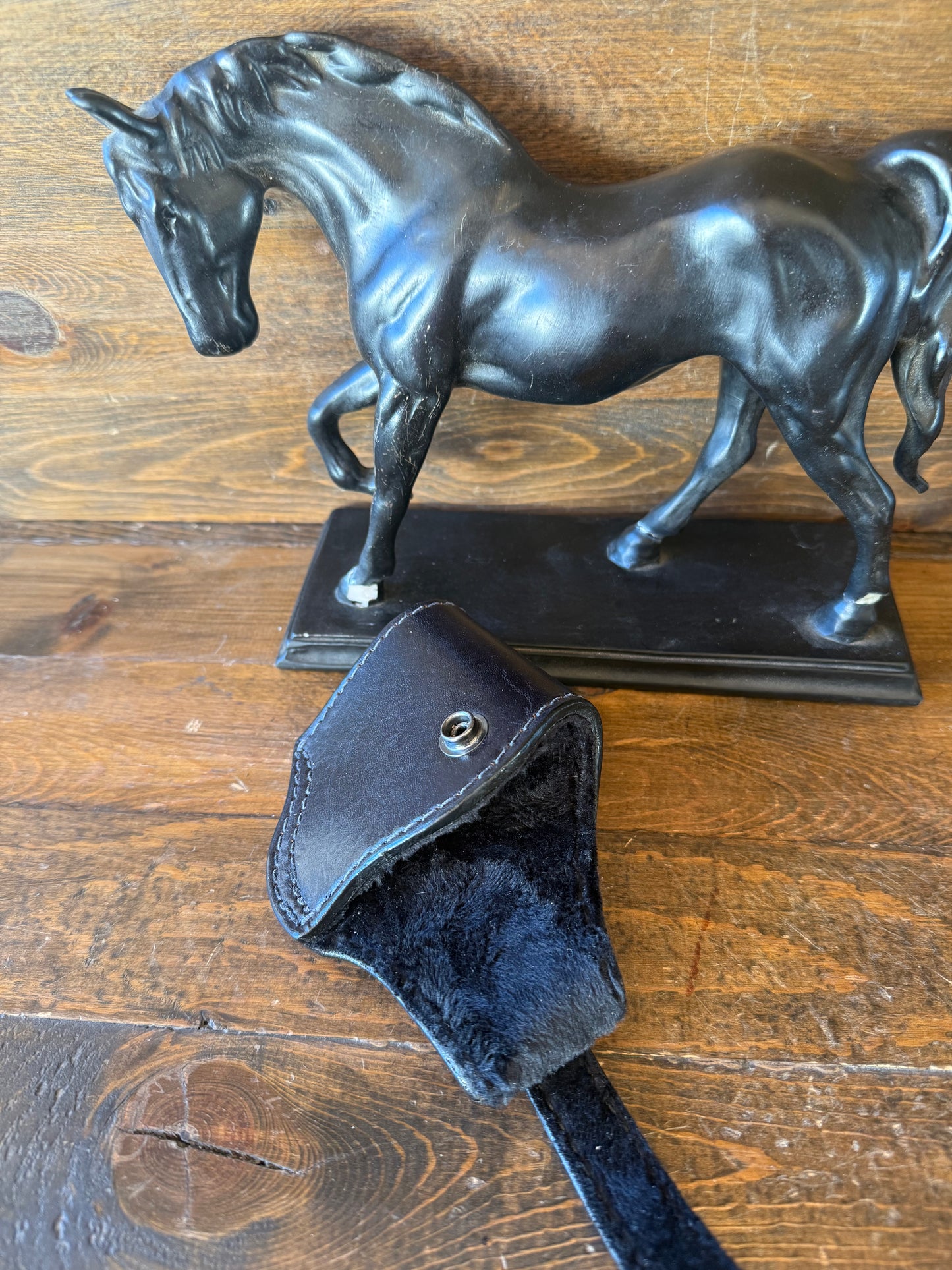 Black veg tan compact holster - LEFT ( 1911 ).