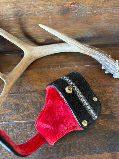 Black/red row stingray luxury compact holster (1911)