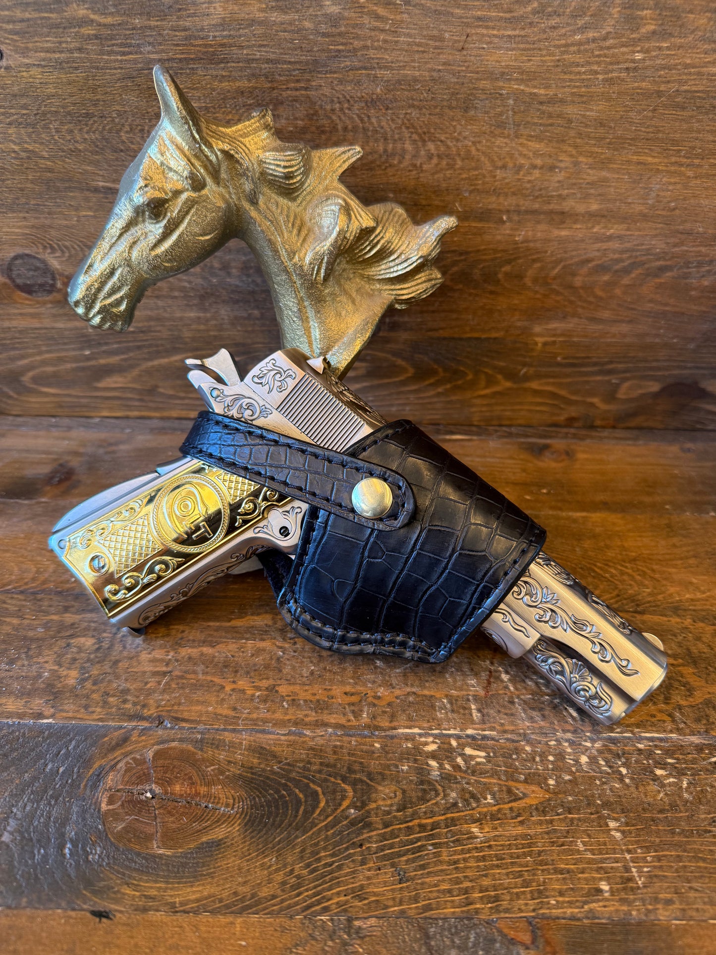 Black/gold alligator belly skin compact holster (1911)