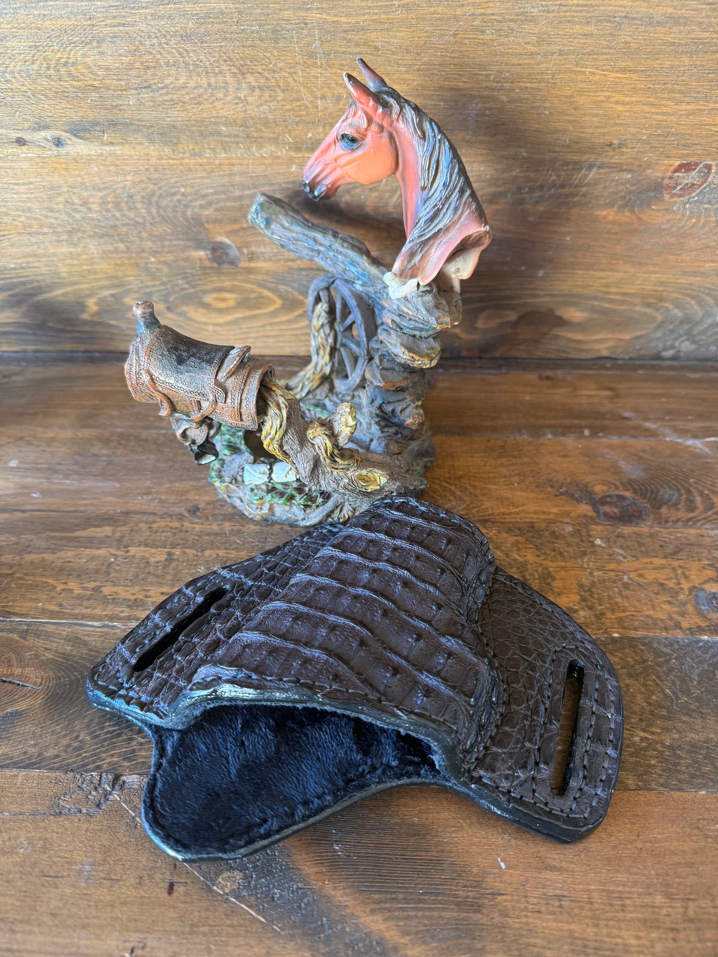 Dark brown matte crocodile skin holster ( M&P Shields )