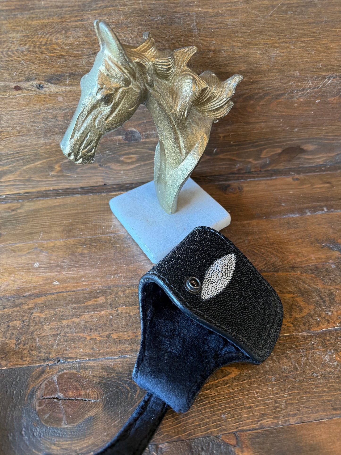 Black stingray skin compact holster (Glock)