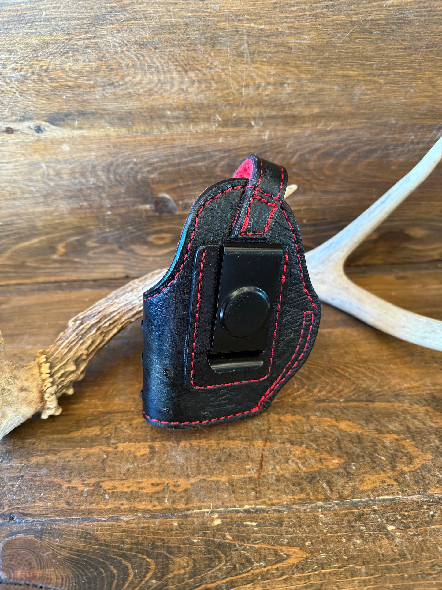 Black/red ostrich skin compact holster W/belt clip. (1911)