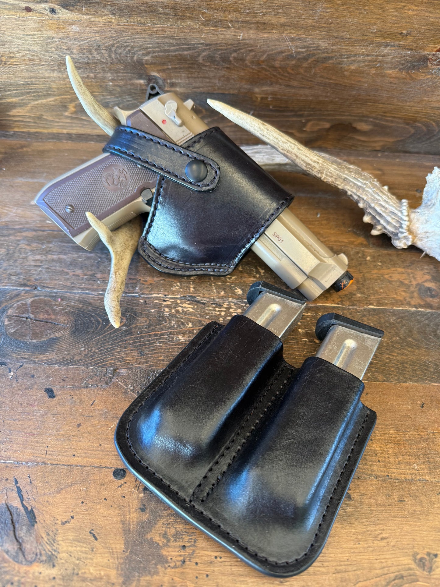 Black Veg tan compact holster and magazines set ( Beretta )
