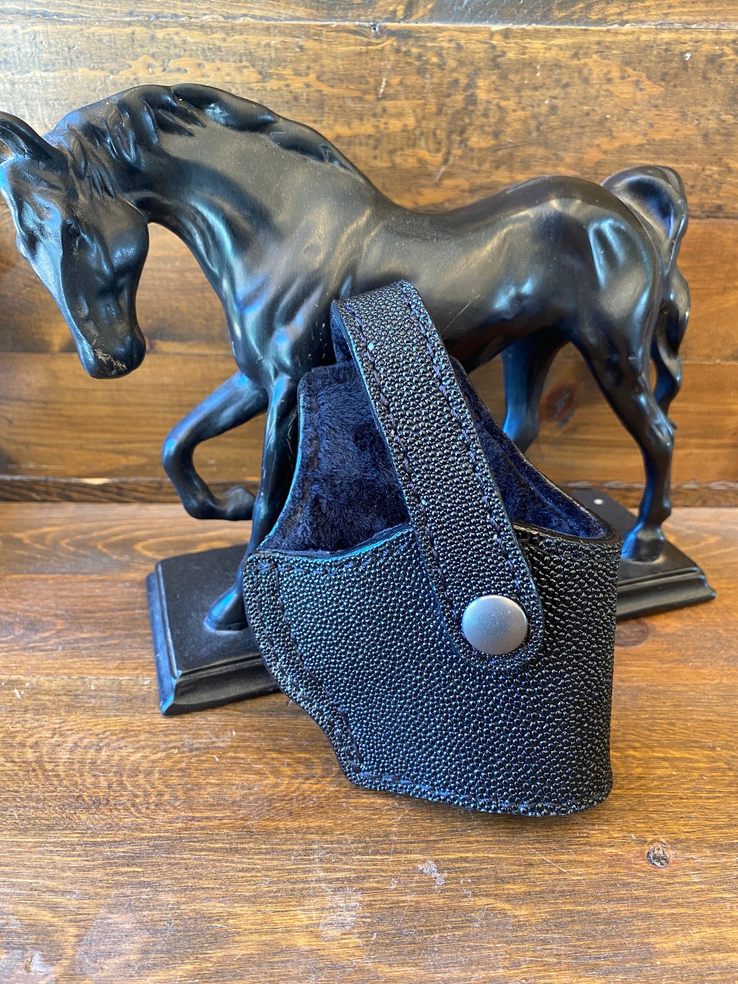 Black stingray compact holster (1911)