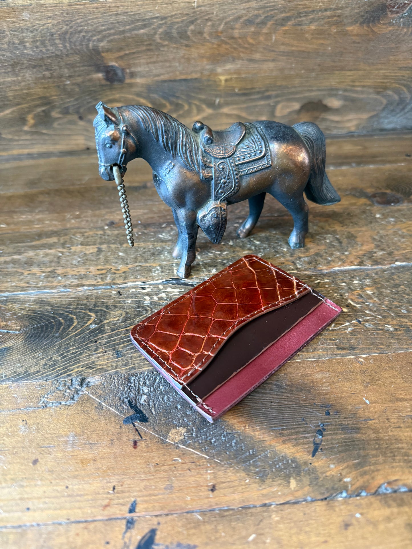 Conac Alligator skin cardholder. / Natural edges