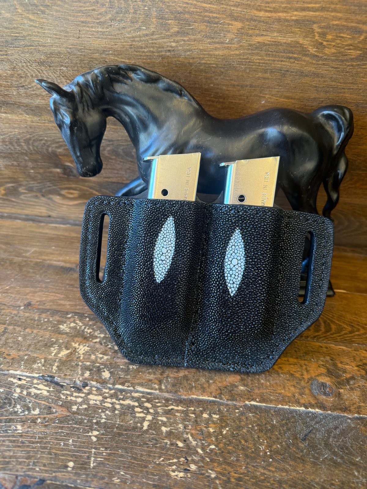 Black Stingray skin 2 Magazine holster owb. ( 1911 )