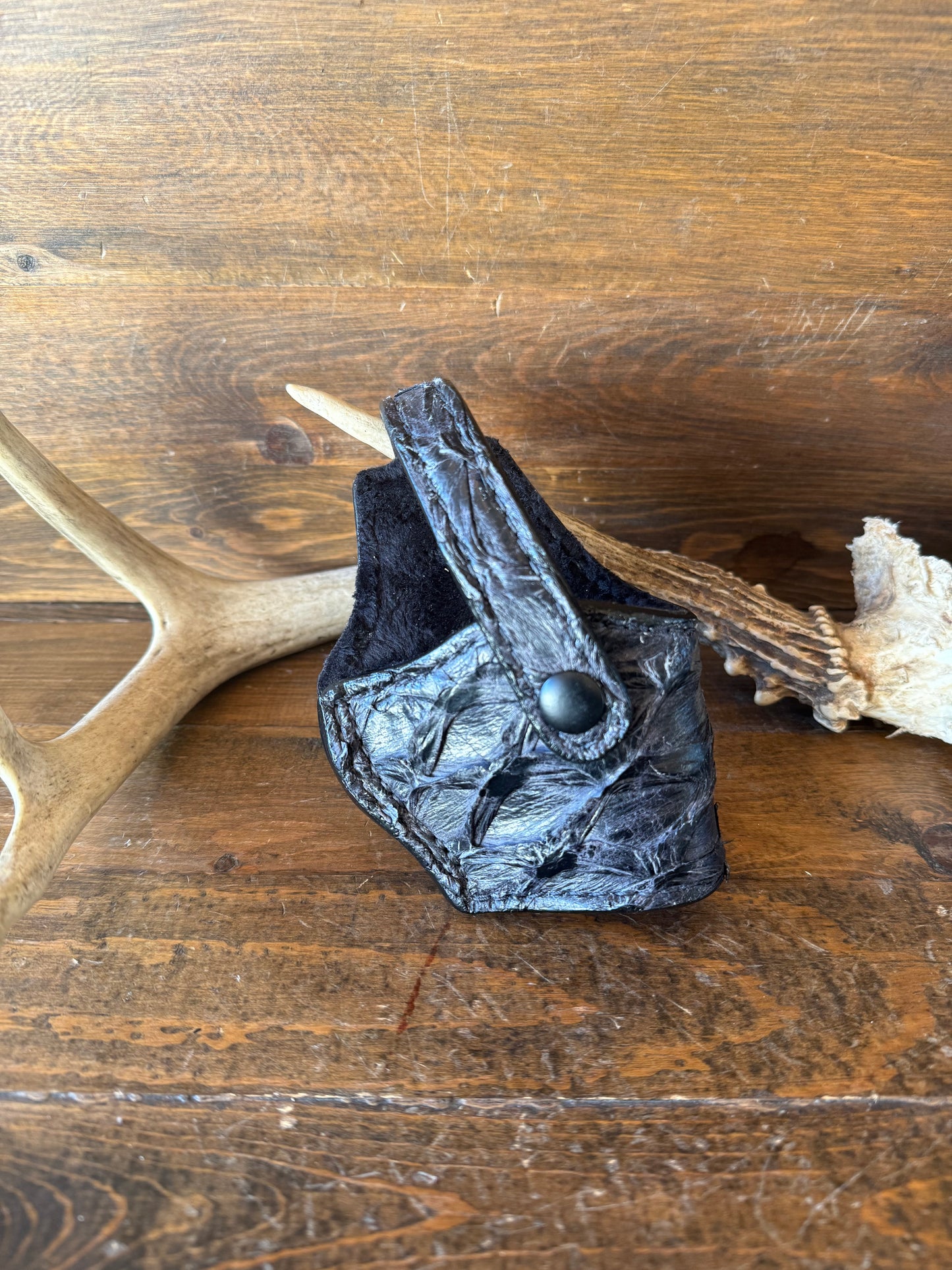 Gray Pirarucu skin compact holster (1911)