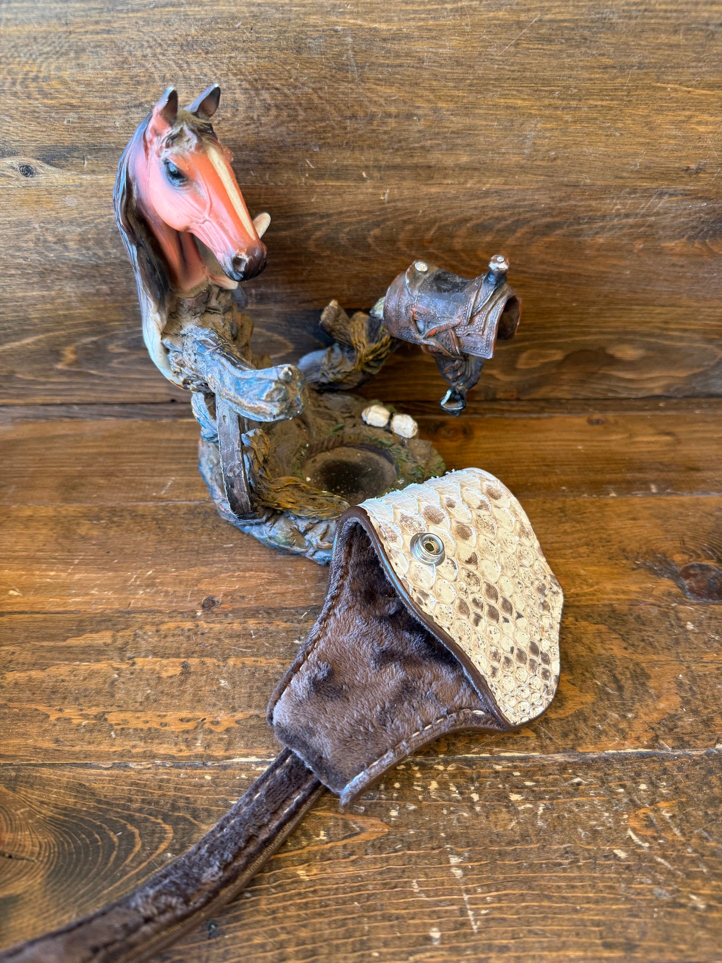 White/cream snake skin compact holster (1911)
