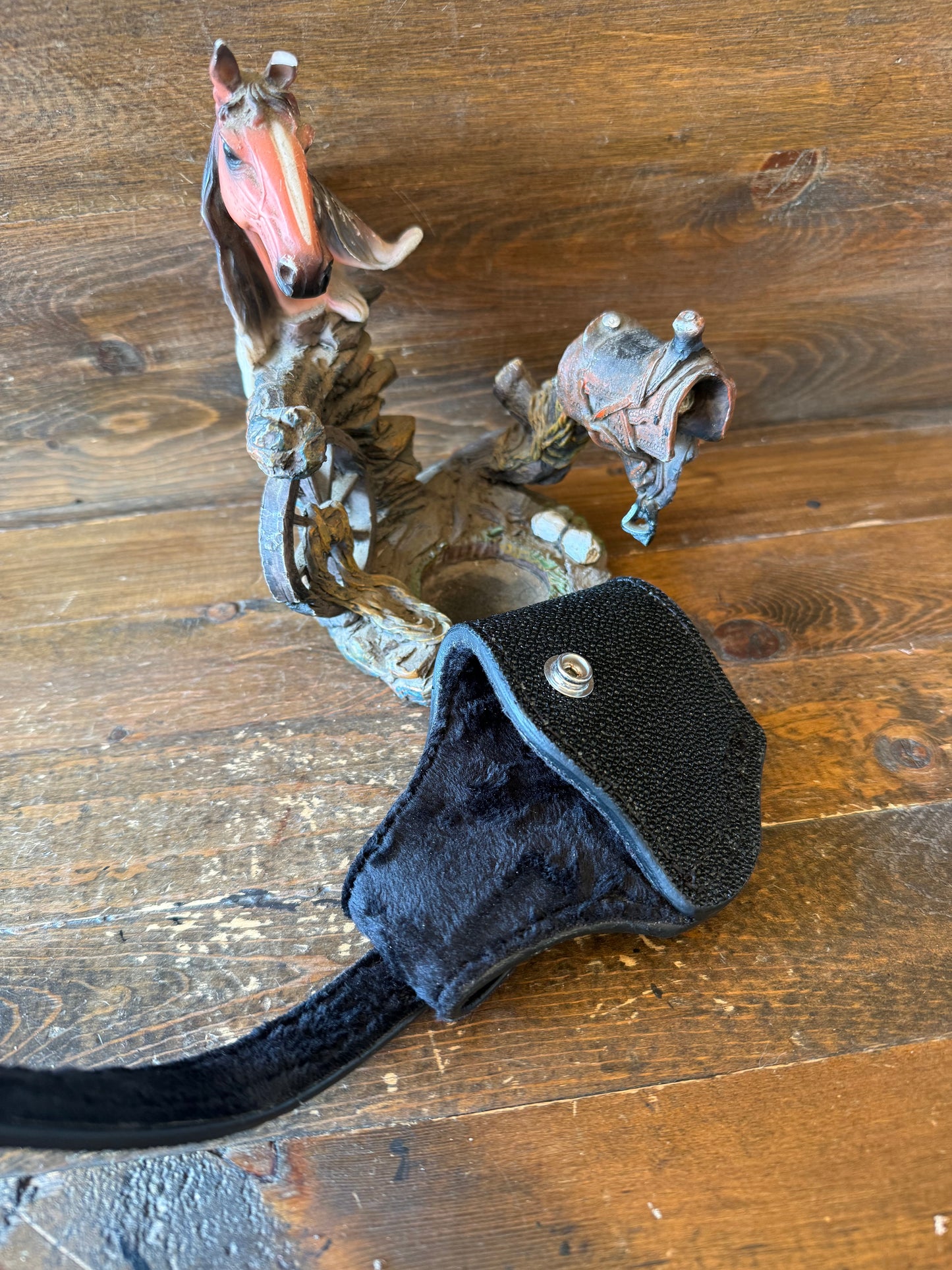 Black/Chrome stingray compact holster (1911)