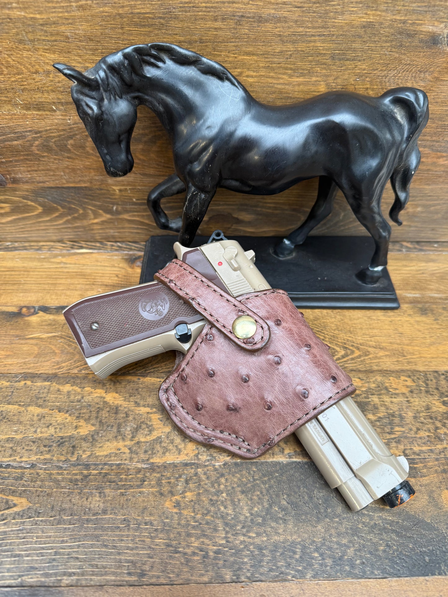 Rustic brown ostrich compact holster (Beretta)