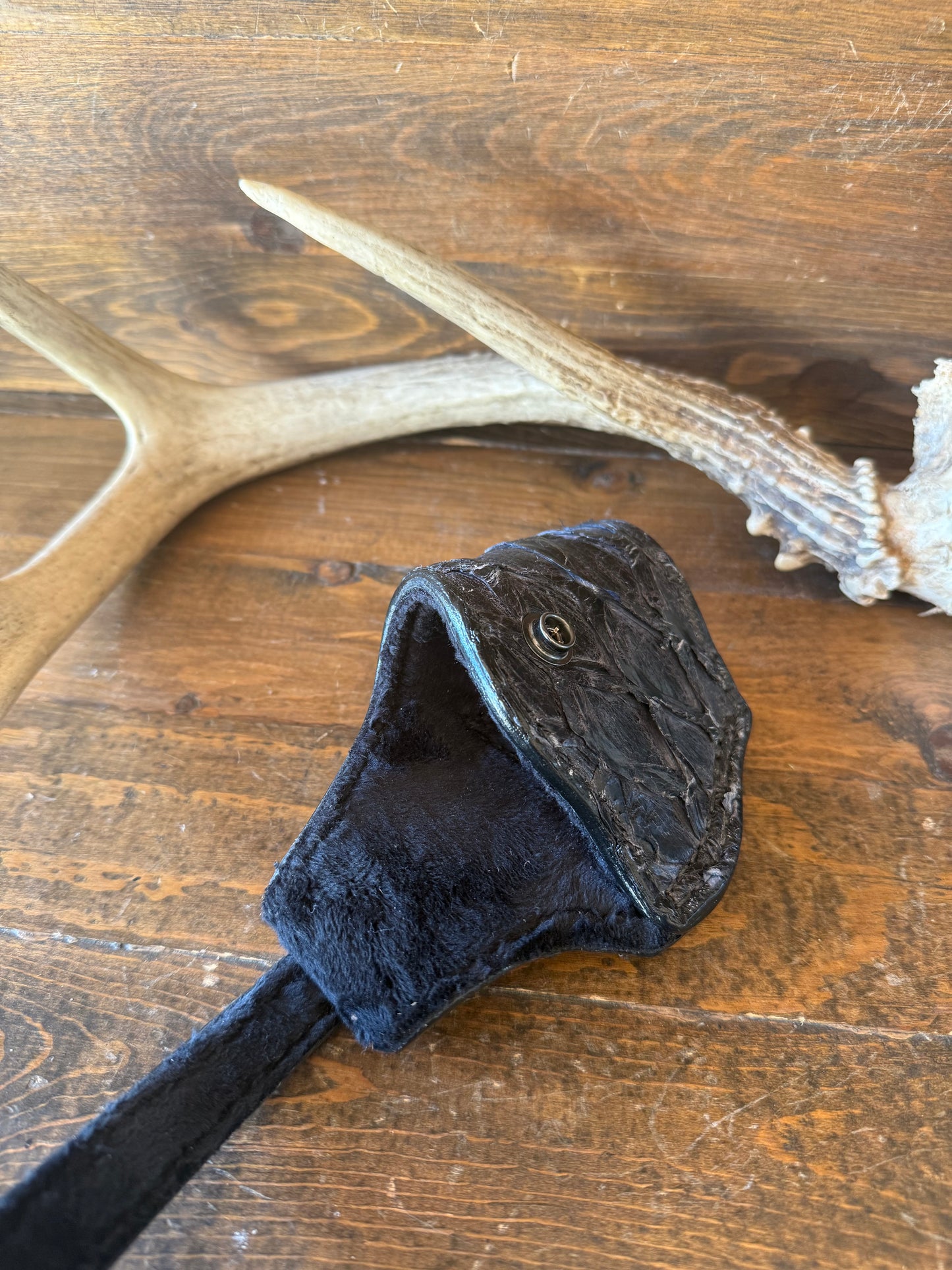 Gray Pirarucu skin compact holster (1911)
