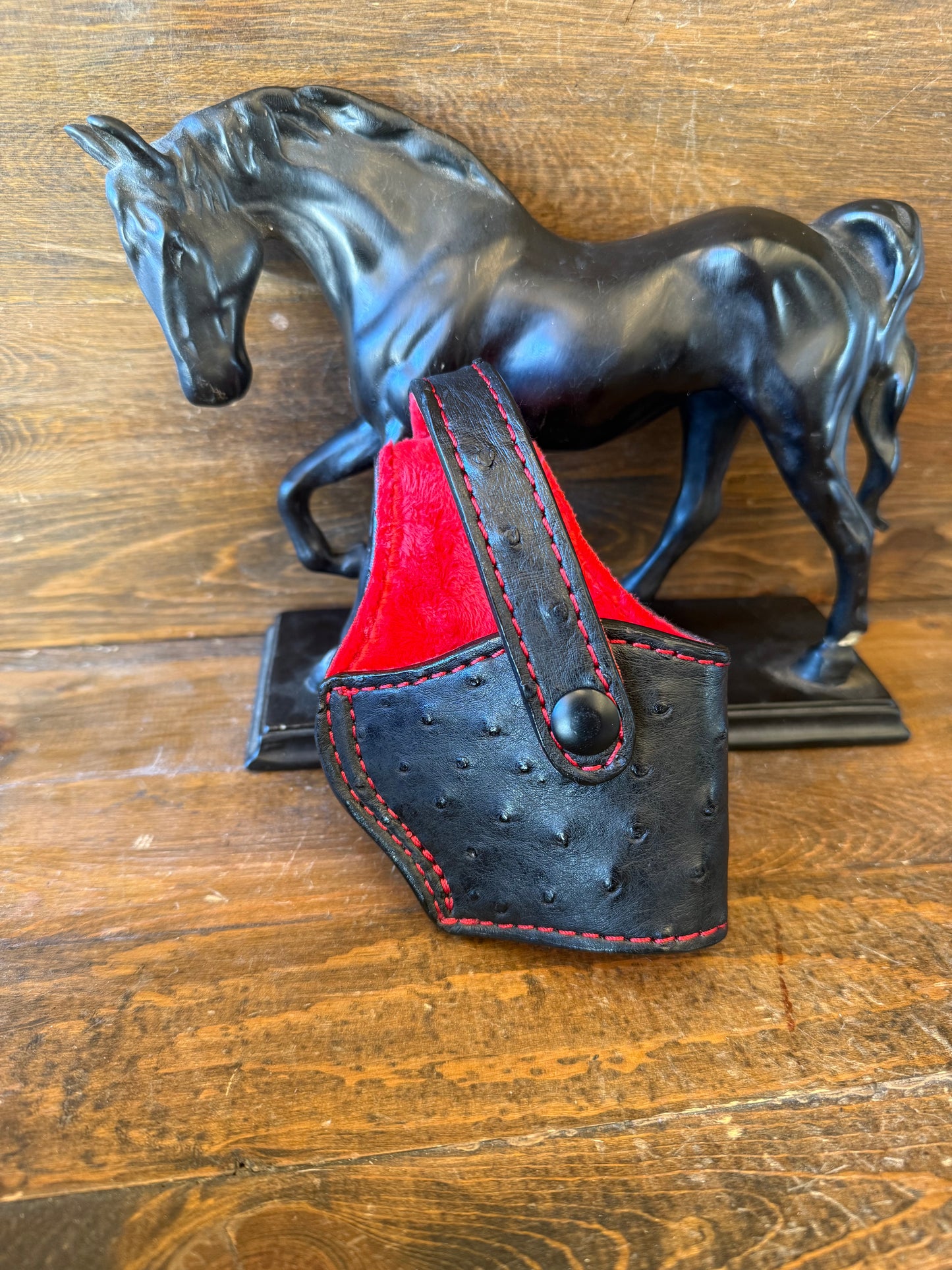 Black/red Ostrich luxury holster (1911)