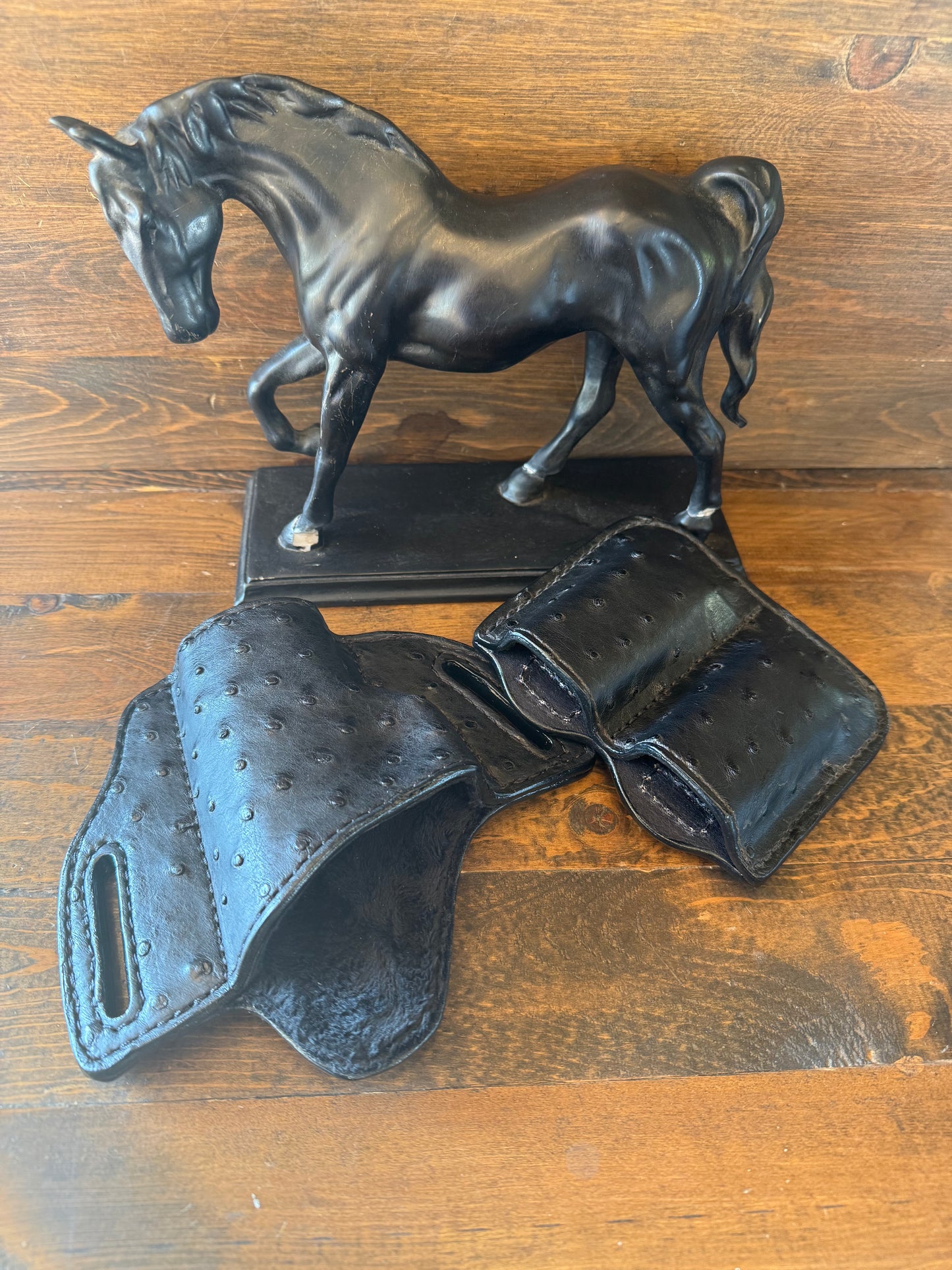 Black ostrich holster/ 2 magz set. (1911)
