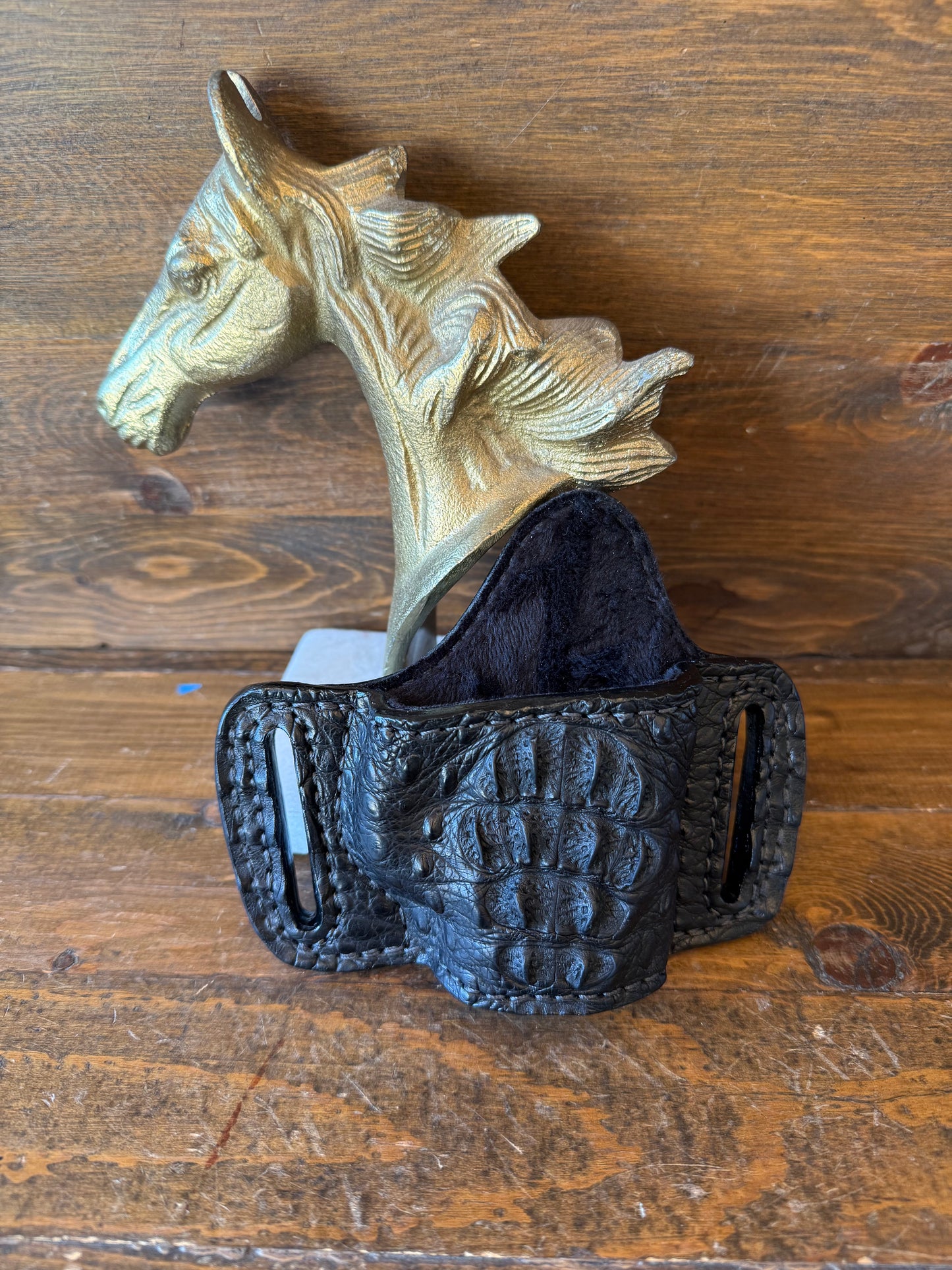 Black crocodile neck bikini holster (1911)
