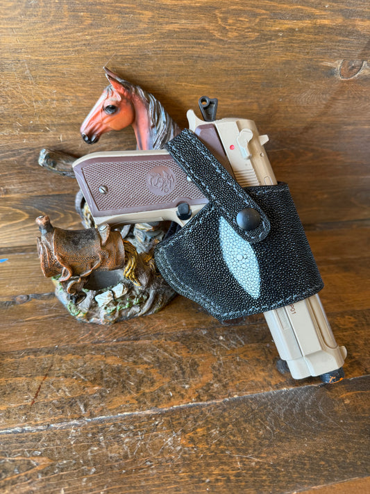 Black stingray skin compact holster ( Beretta )