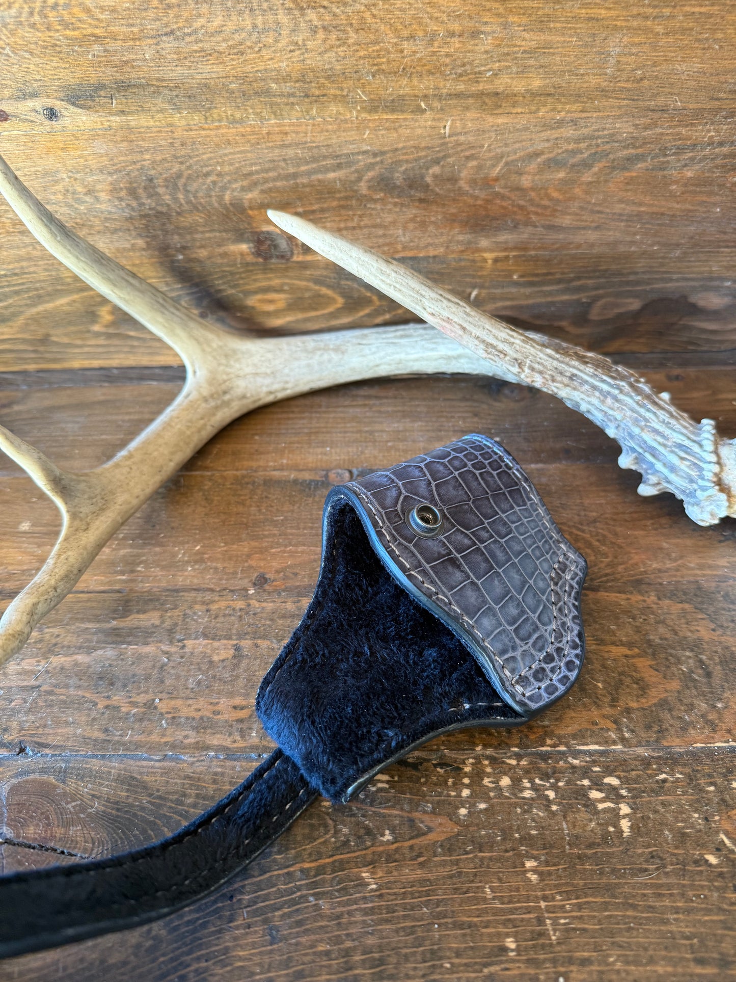 Dark gray alligator belly skin compact holster. ( 1911 )