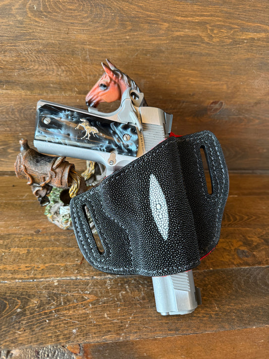 Black/red Stingray skin holster (1911)