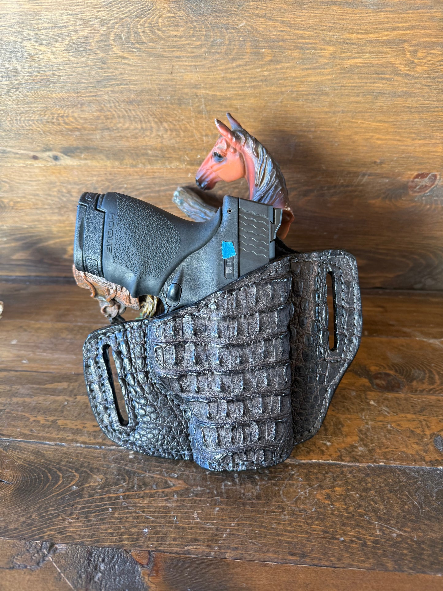 Dark brown matte crocodile skin holster ( M&P Shields )