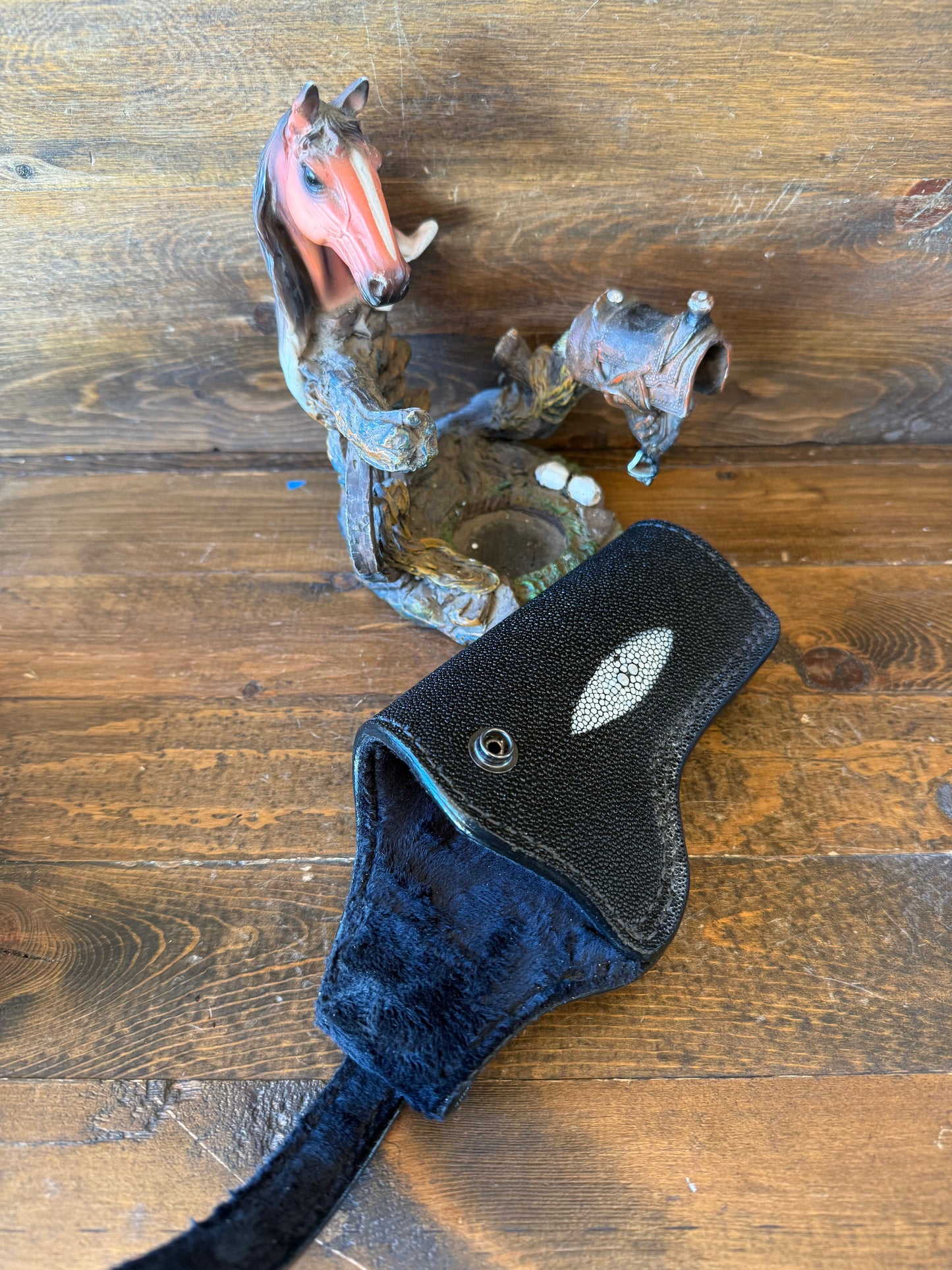 Black stingray  skin full holster 5” (1911)