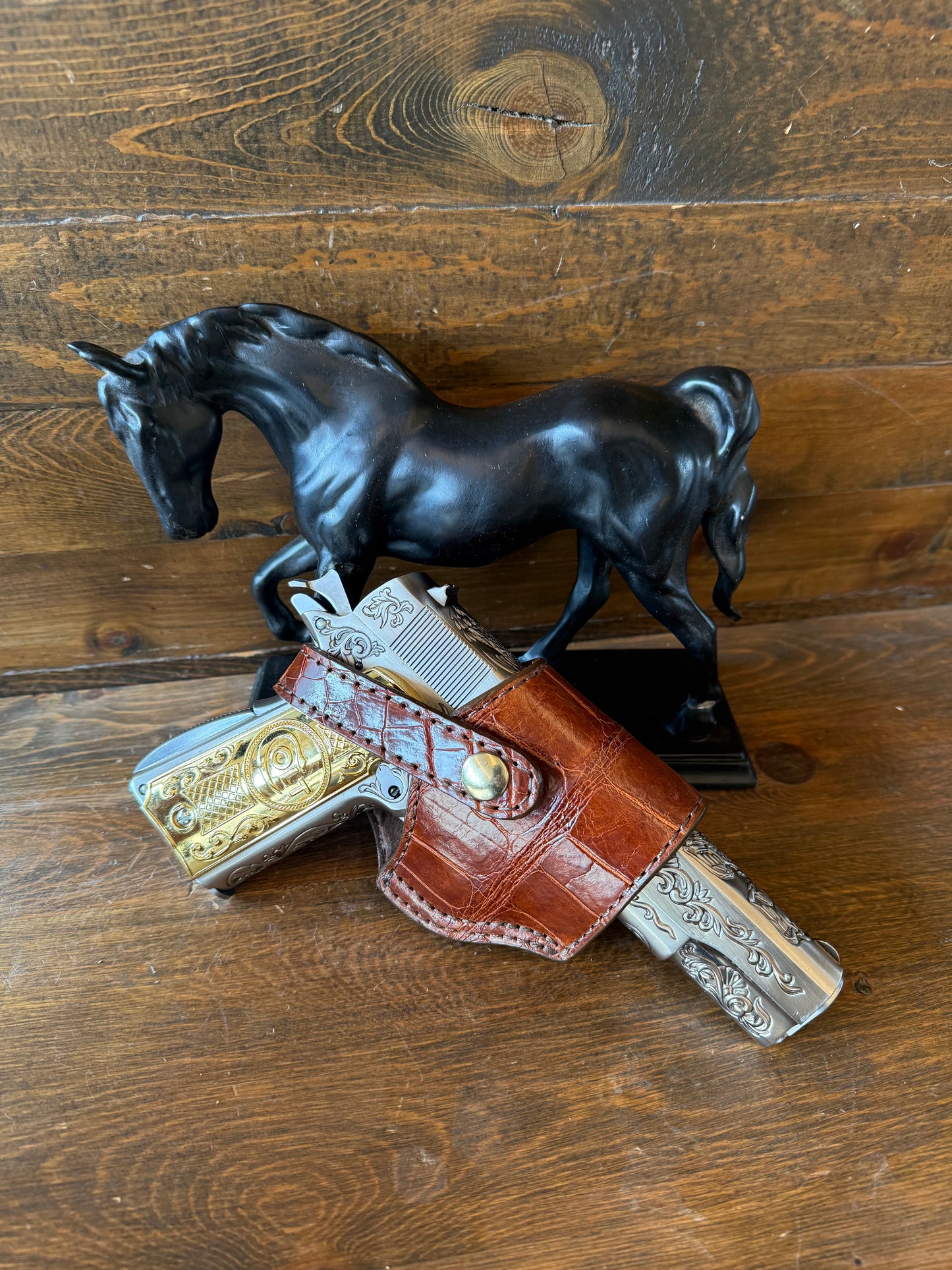 Conac/Gold alligator compact holster (1911)