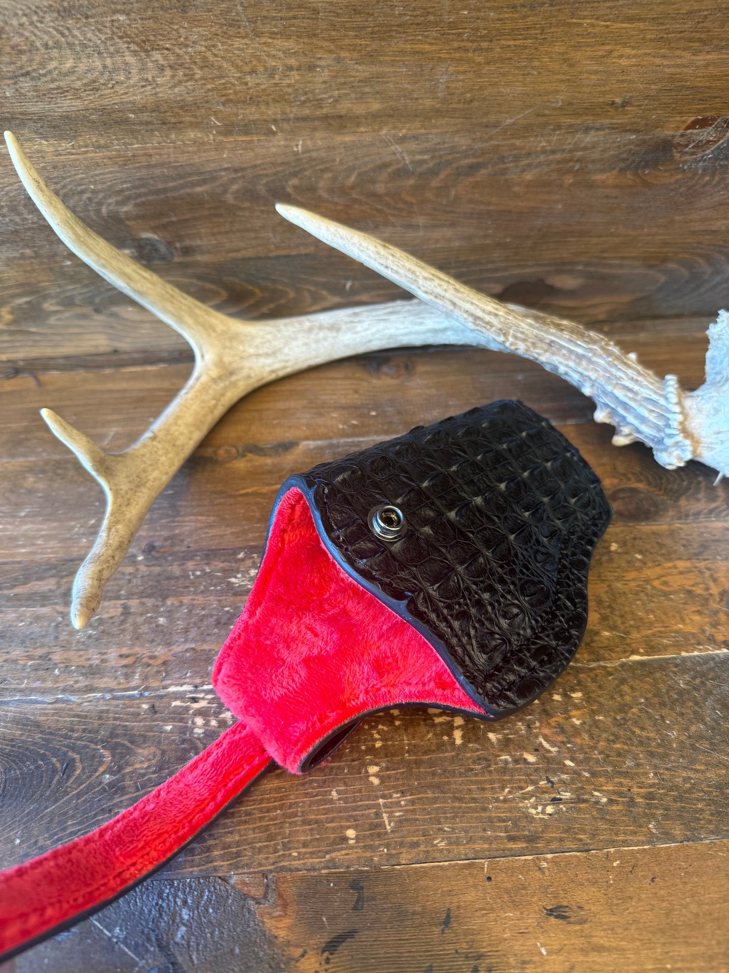 Black/Red Hornback Alligator Holster ( Glock , Beretta )