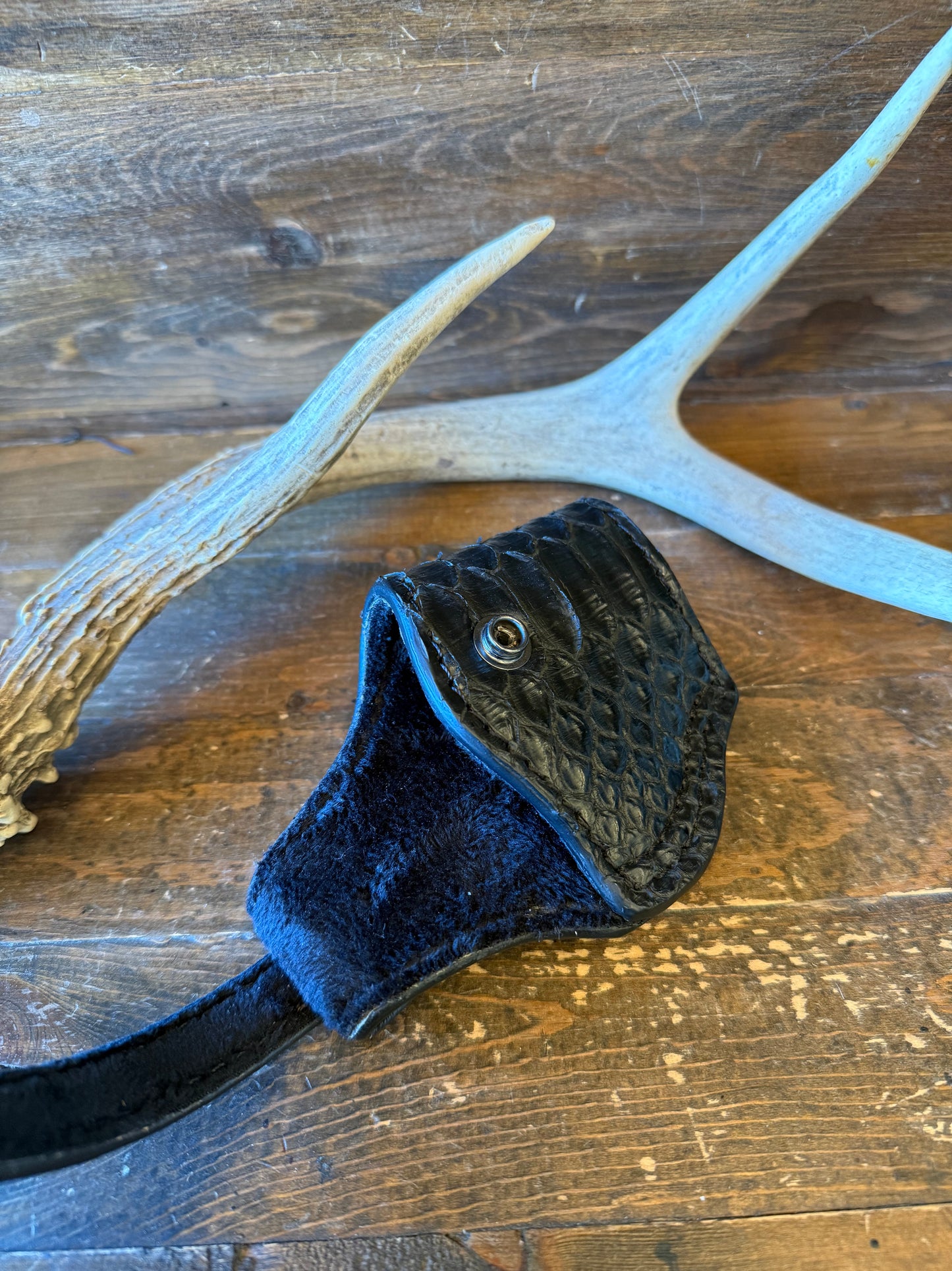 Black snake skin compact luxury holster ( 1911 )