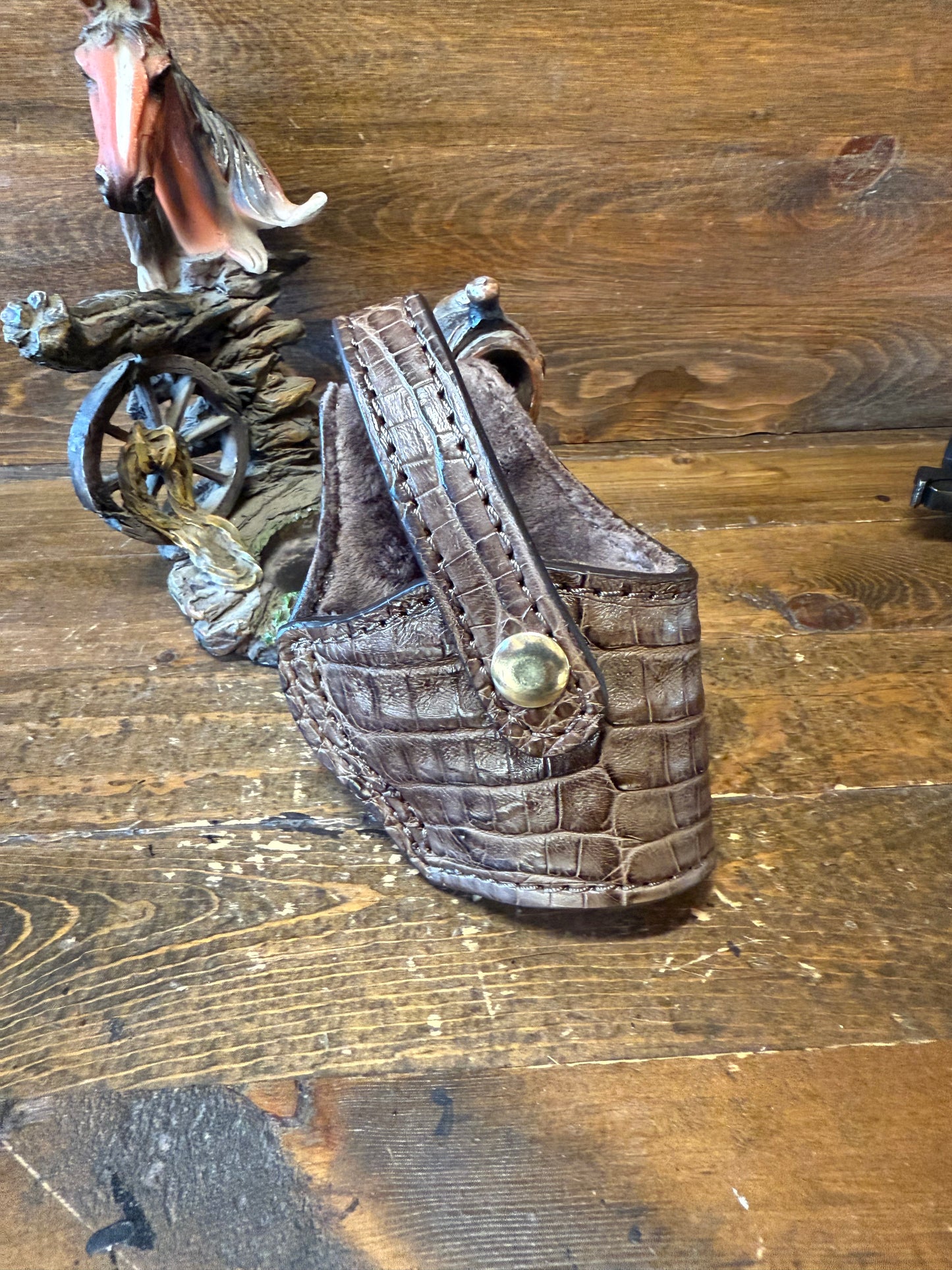 Brown/gold Crocodile belly compact holster (1911)
