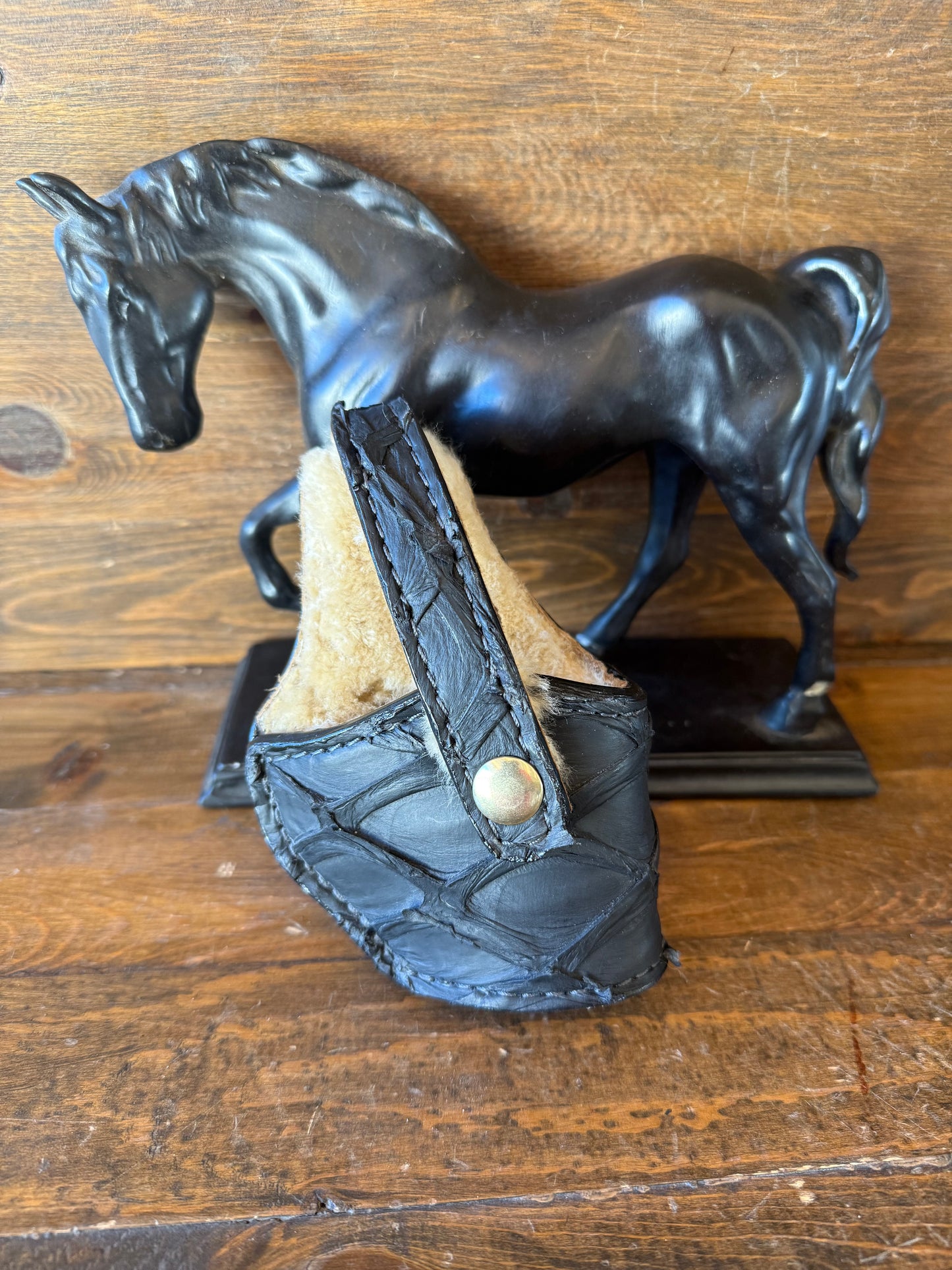Deluxe Black/gold Pirarucu skin compact holster (1911)