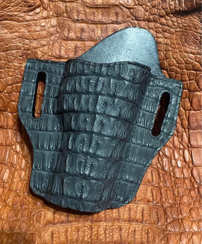 Crocodile tail holster for 1911