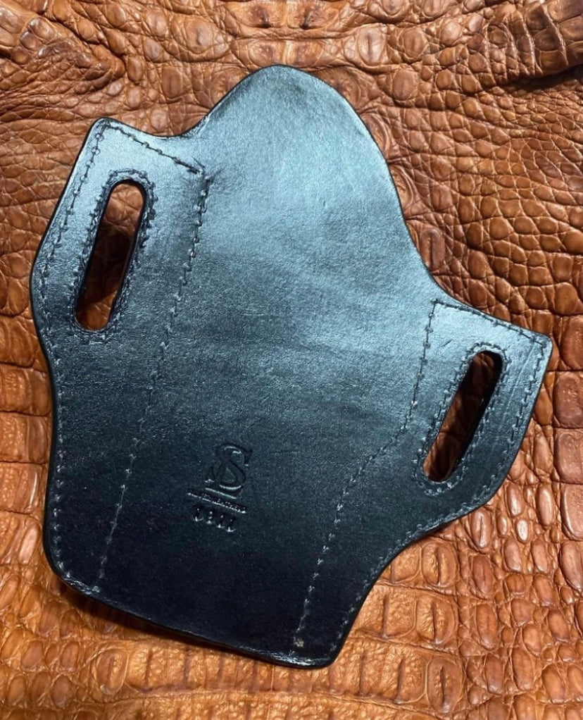 Crocodile tail holster for 1911